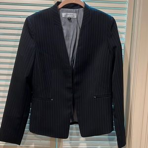 Tahari Arthur S. Levine Jacket Size 6 NWT